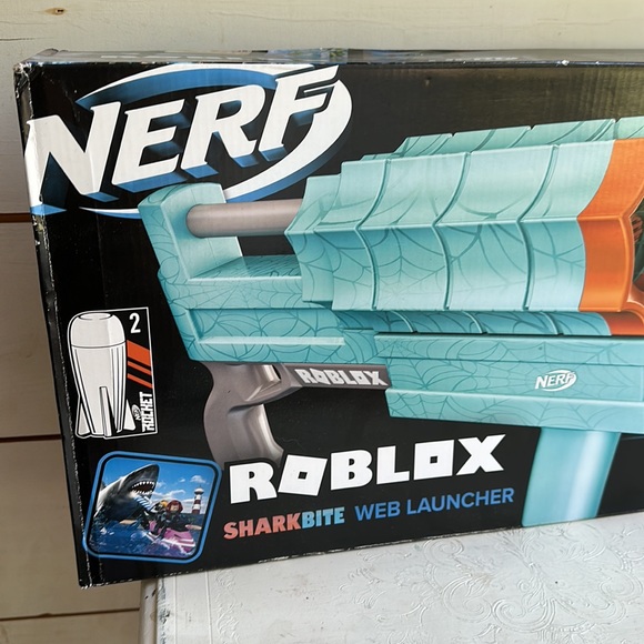 Nerf Roblox X- Shark Bite 🦈 Web Launcher-2 Rockets- pump Action Blasting - Picture 1 of 4